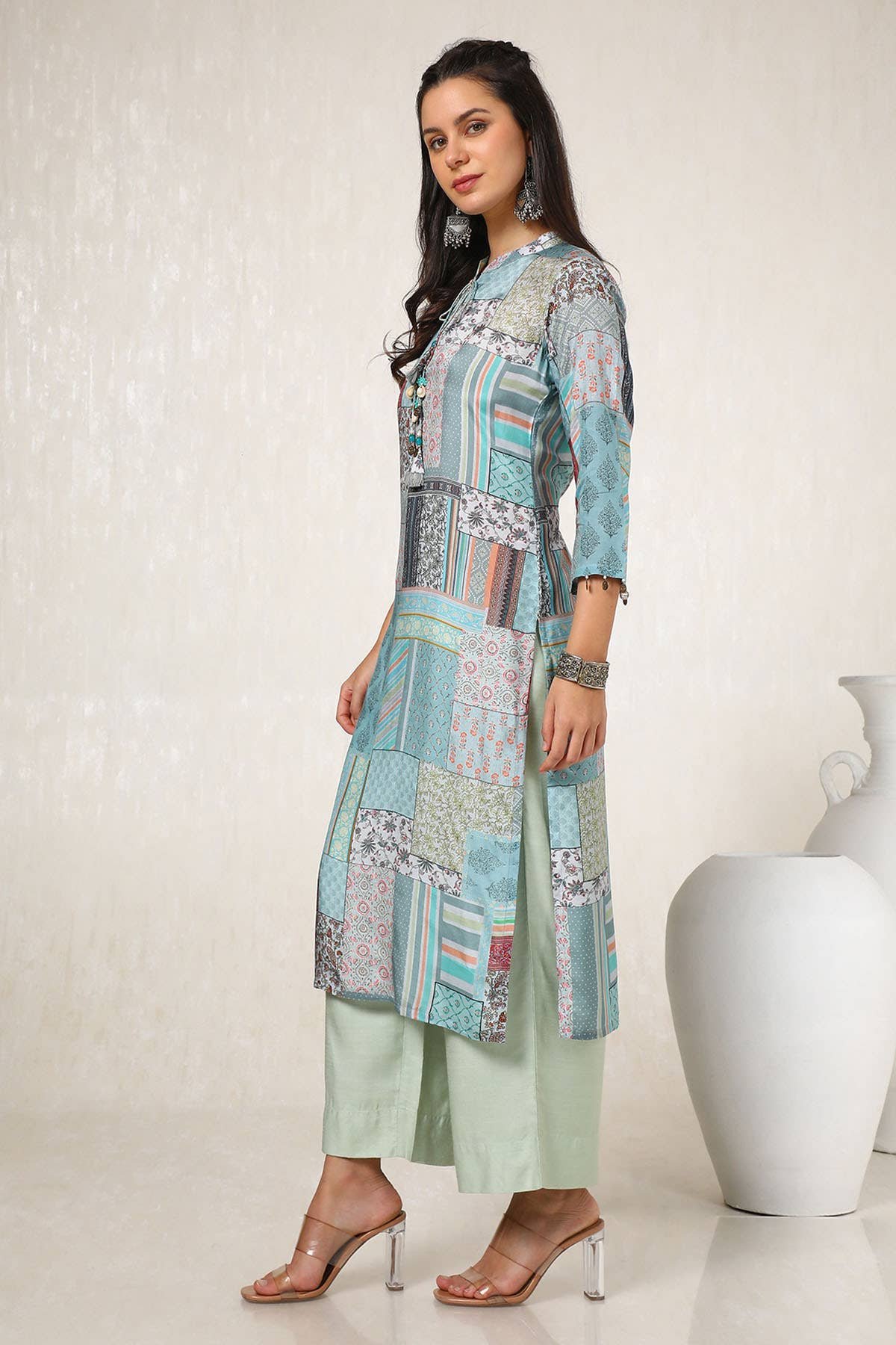Powder Blue Viscose Muslin Ethnic Motifs Kurta With Tassels